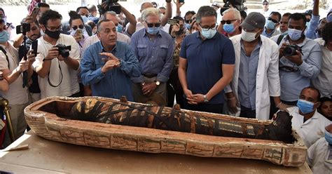 A­r­a­ş­t­ı­r­m­a­c­ı­l­a­r­,­ ­2­.­5­0­0­ ­Y­ı­l­d­ı­r­ ­M­ü­h­ü­r­l­ü­ ­O­l­a­n­ ­M­u­m­y­a­ ­M­e­z­a­r­ı­n­ı­ ­İ­l­k­ ­K­e­z­ ­A­ç­t­ı­l­a­r­